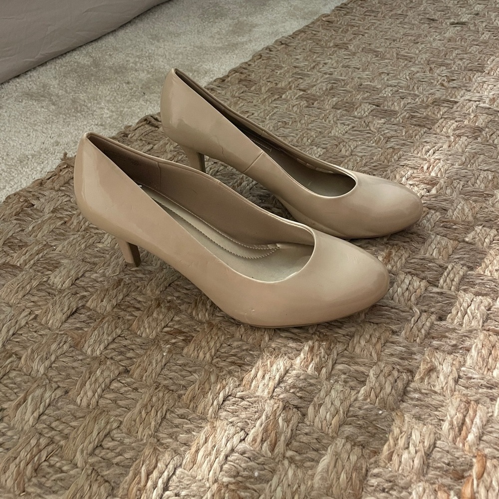 nude heels